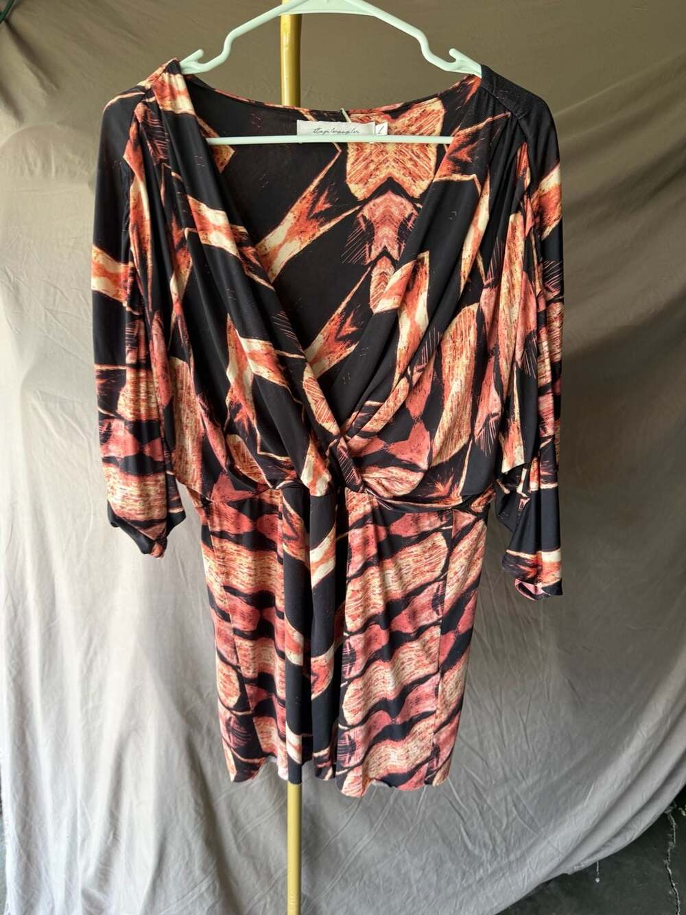 T-Bags Los Angeles Abstract Print V-Neck Short Sleeve Dress